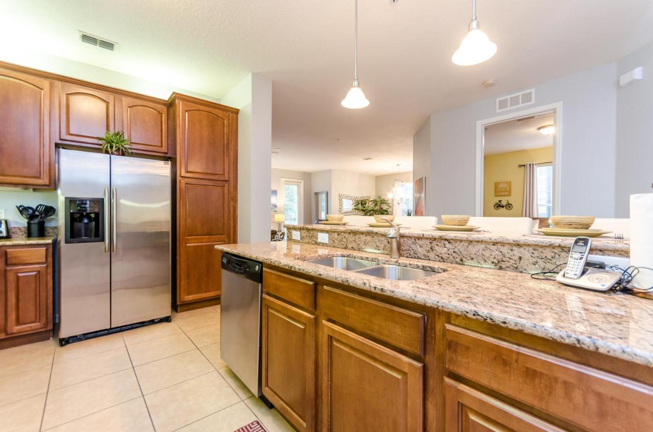 Spacious In Vista Cay Luxury Awaits Apartamento