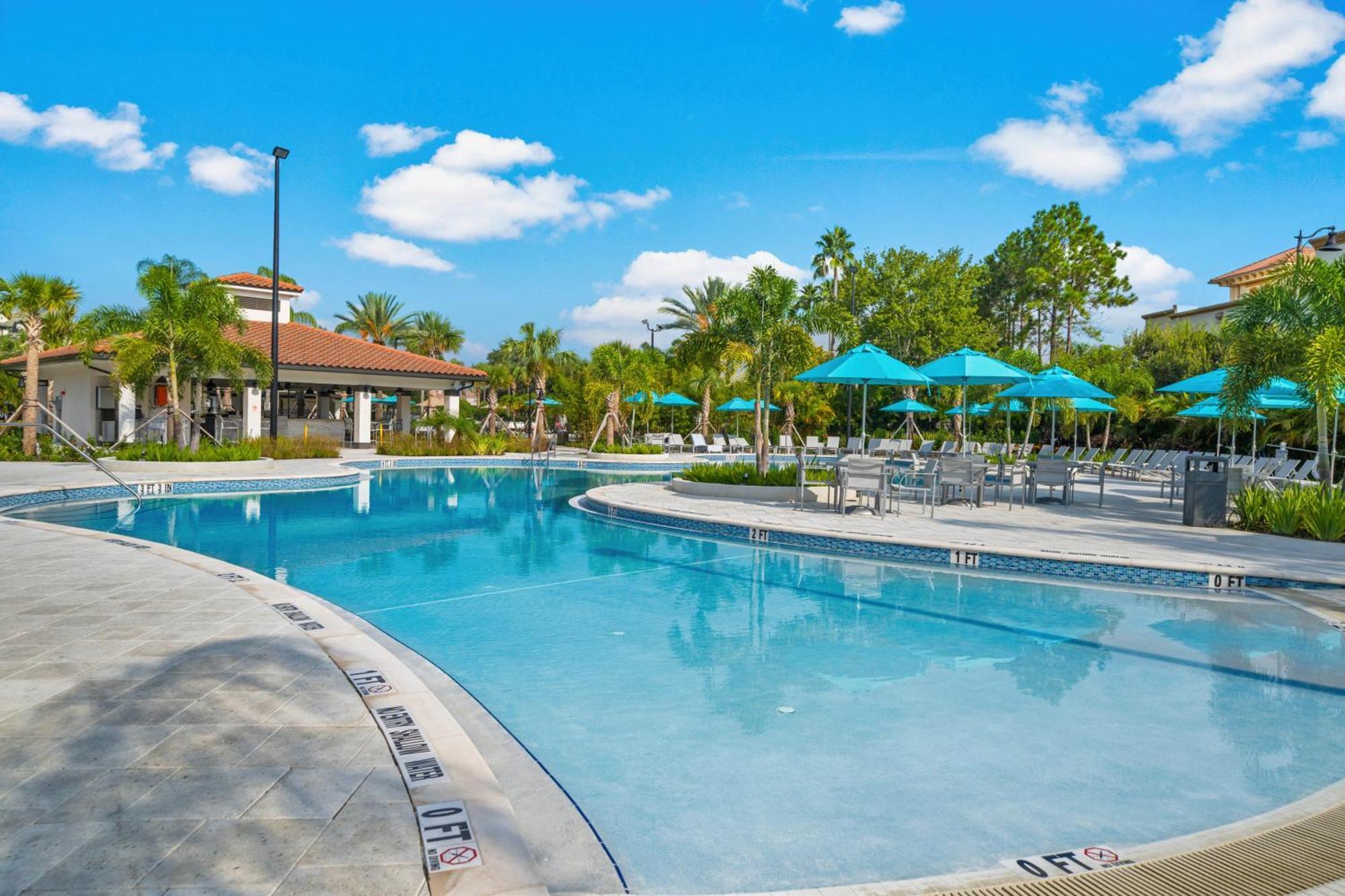 Spacious In Vista Cay Luxury Awaits Apartamento