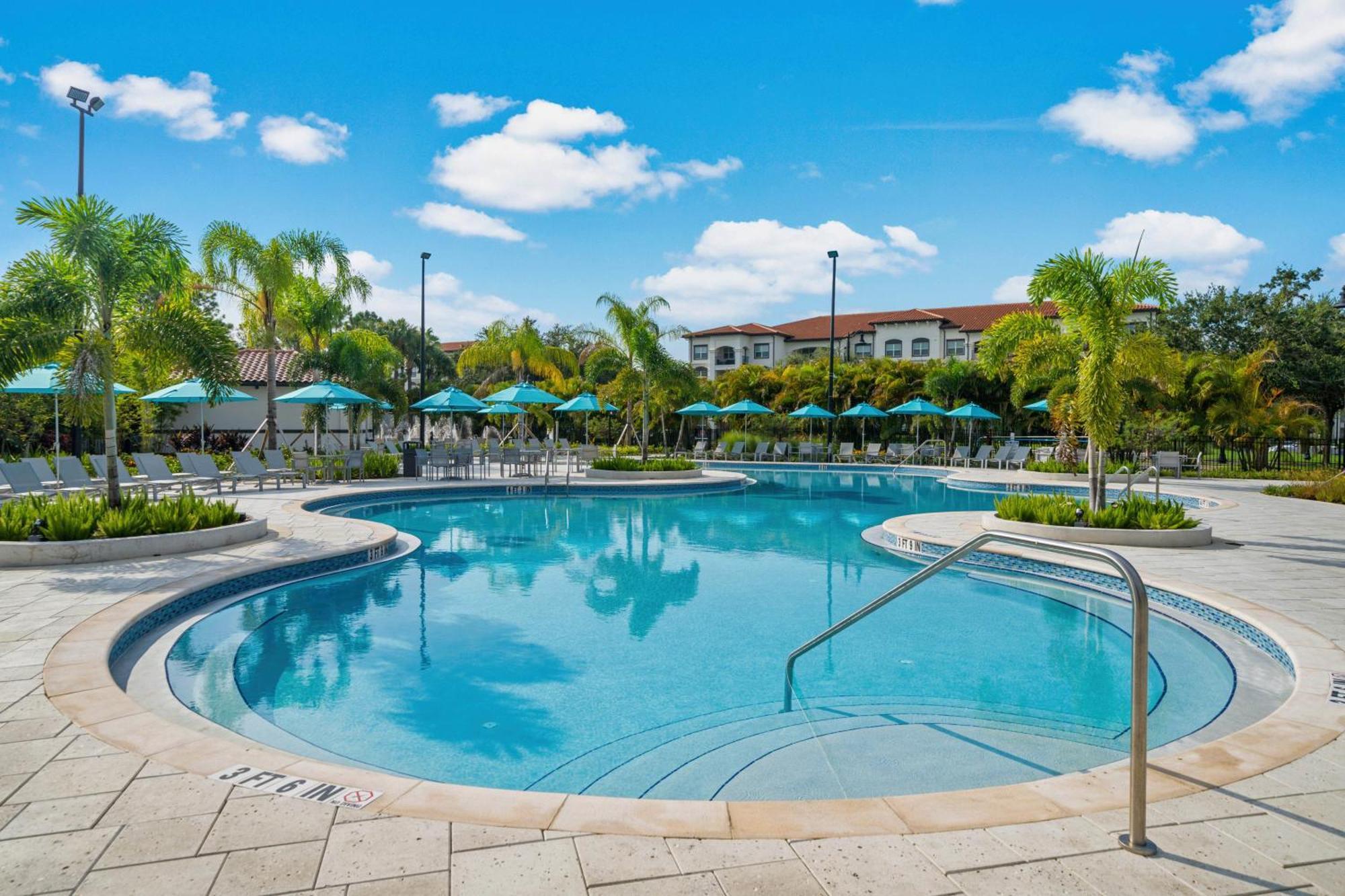 Spacious In Vista Cay Luxury Awaits Apartamento *
